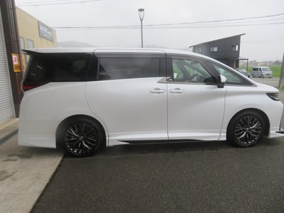 2025 Toyota VELLFIRE — фото 6