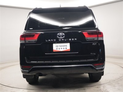 TOYOTA LAND CRUISER 300 - 4