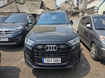 AUDI Q7 - 1