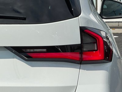 2025 BMW X1 — миниатюра 12