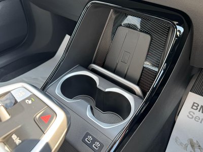 2025 BMW X1 — миниатюра 32