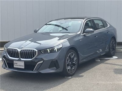 BMW 5 SERIES - 1