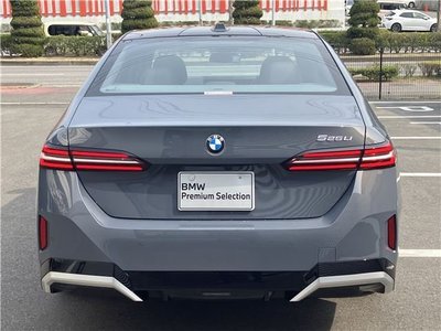BMW 5 SERIES - 8