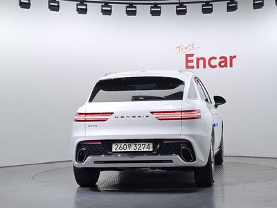 صورة 3 لـ 2024 Genesis GV70