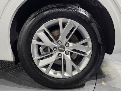 صورة 8 لـ 2024 Genesis GV70