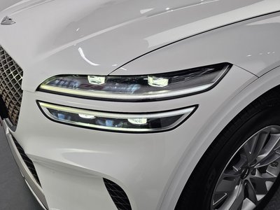 صورة 9 لـ 2024 Genesis GV70