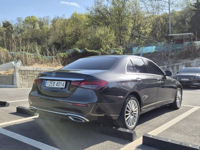 MERCEDES-BENZ E-CLASS - 4