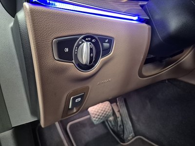 MERCEDES-BENZ E-CLASS - 8