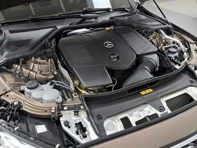 MERCEDES-BENZ E-CLASS - 7