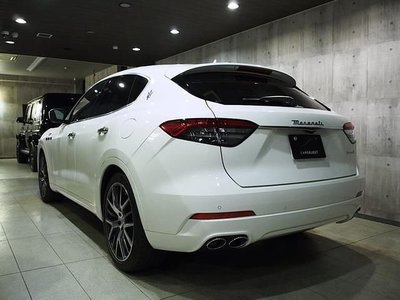 MASERATI LEVANTE - 4