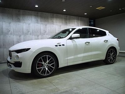 MASERATI LEVANTE - 3