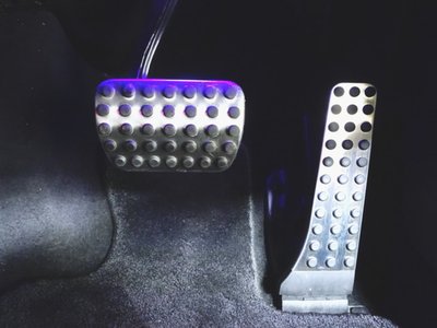 MERCEDES-BENZ GT AMG - 9