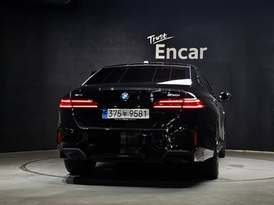 2025 BMW 5 SERIES 照片 4