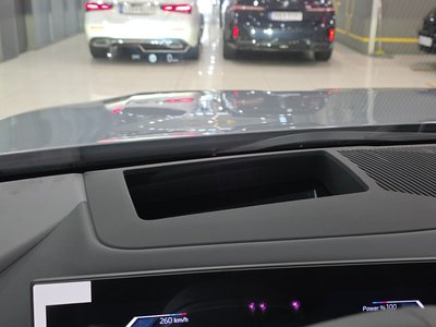 2025 BMW 5 SERIES 缩略图 17