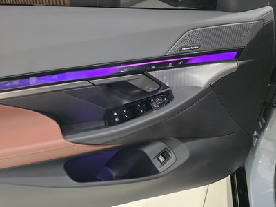 2025 BMW 5 SERIES 缩略图 16