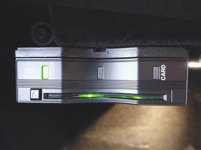 MERCEDES-BENZ E-CLASS - 10