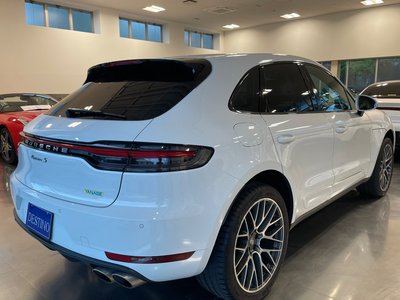PORSCHE MACAN - 10