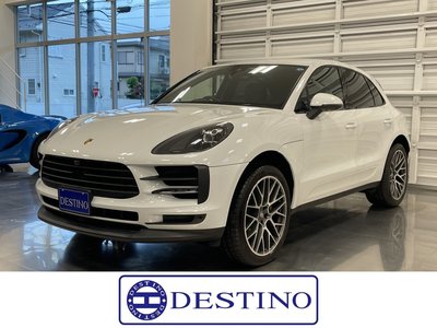 PORSCHE MACAN - 1