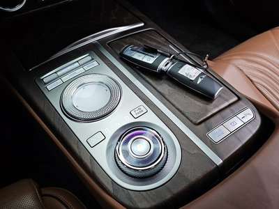 GENESIS G80 (RG3) - 9