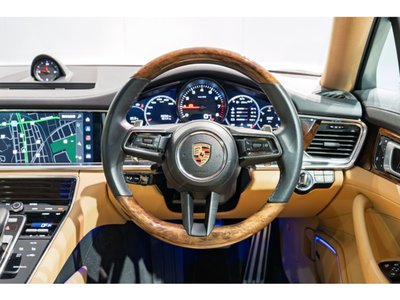 PORSCHE PANAMERA - 5