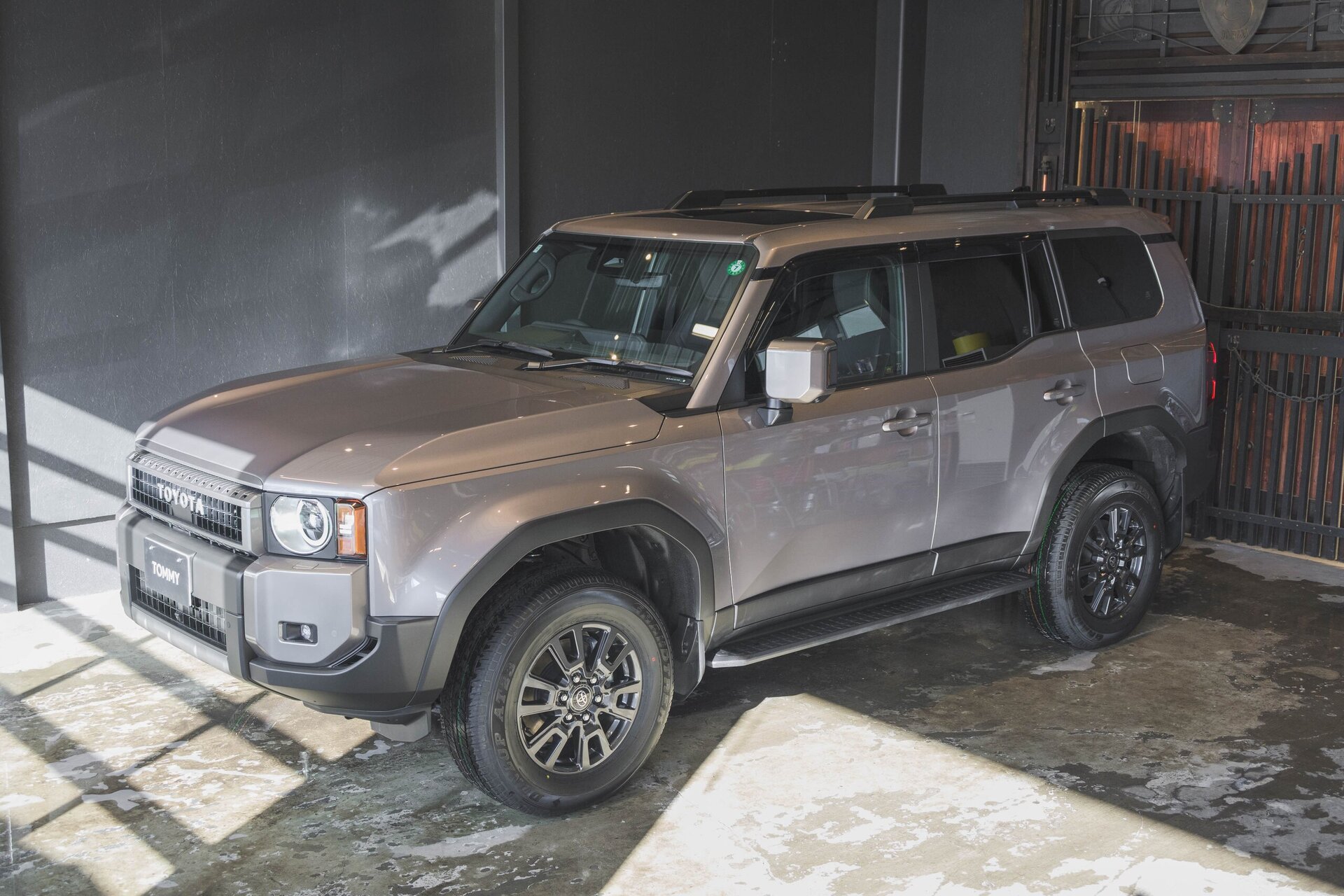 TOYOTA LAND CRUISER 250 - View 1