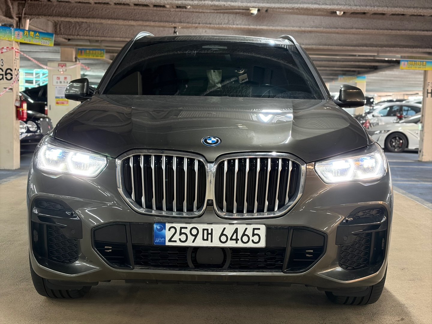 BMW X5 - View 1
