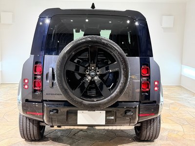 LAND ROVER DEFENDER - 8