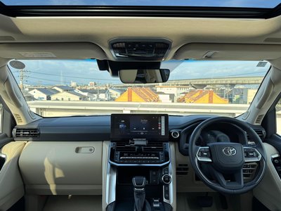 TOYOTA LAND CRUISER 300 - 3