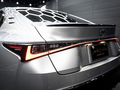 صورة مصغرة 71 لـ 2023 Lexus IS