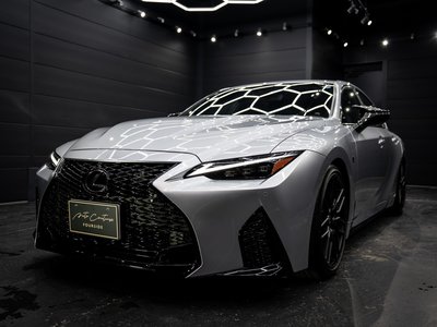 صورة 3 لـ 2023 Lexus IS