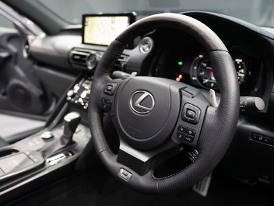 صورة مصغرة 36 لـ 2023 Lexus IS