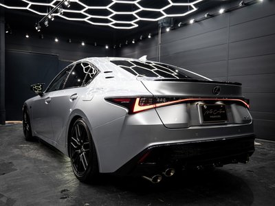 صورة 4 لـ 2023 Lexus IS