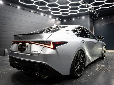 صورة 6 لـ 2023 Lexus IS