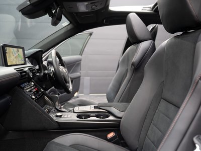 صورة مصغرة 41 لـ 2023 Lexus IS