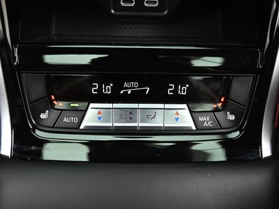 صورة مصغرة 16 لـ 2021 BMW 8 SERIES