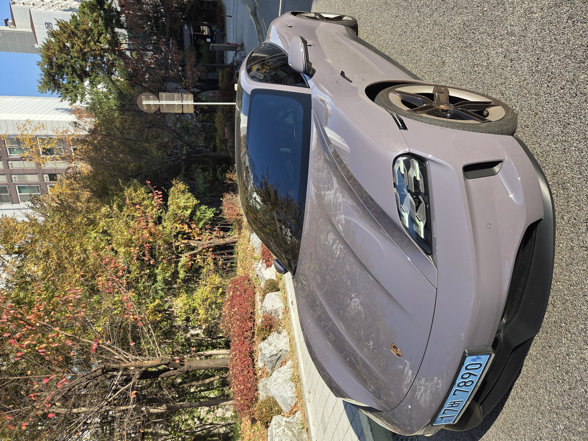 PORSCHE TAYCAN - View 1