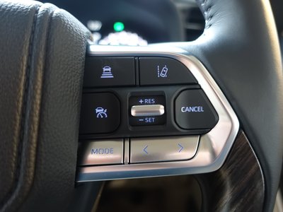 صورة مصغرة 46 لـ 2024 Toyota LAND CRUISER 300