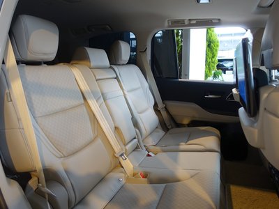 صورة مصغرة 68 لـ 2024 Toyota LAND CRUISER 300