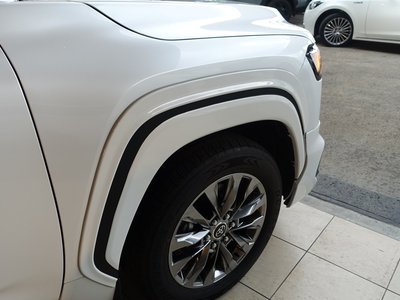 صورة مصغرة 37 لـ 2024 Toyota LAND CRUISER 300