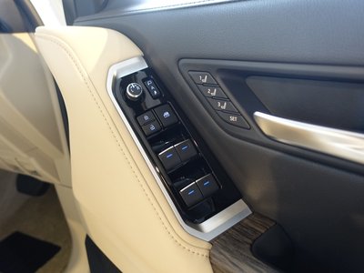صورة مصغرة 51 لـ 2024 Toyota LAND CRUISER 300