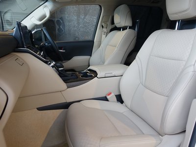 صورة مصغرة 58 لـ 2024 Toyota LAND CRUISER 300