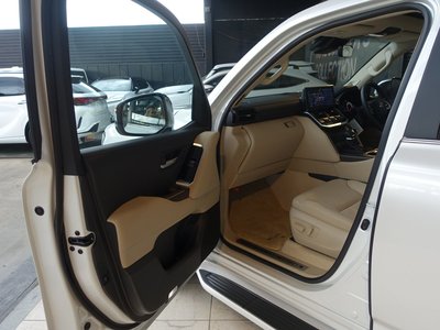 صورة مصغرة 50 لـ 2024 Toyota LAND CRUISER 300