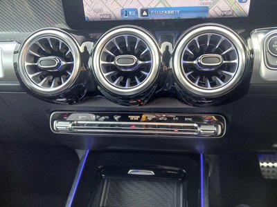 MERCEDES-BENZ GLB AMG - 8