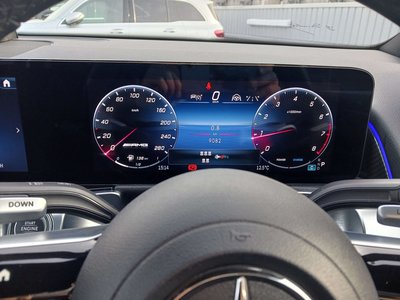 MERCEDES-BENZ GLB AMG - 6