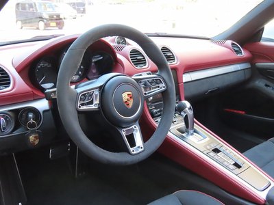 PORSCHE 718 SPYDER - 2