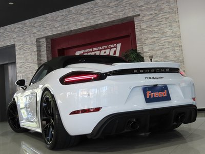 PORSCHE 718 SPYDER - 6