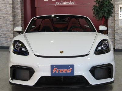 PORSCHE 718 SPYDER - 8