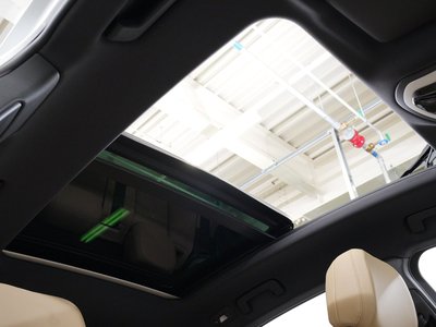 PORSCHE MACAN - 6