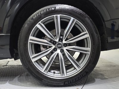 AUDI Q8 - 8