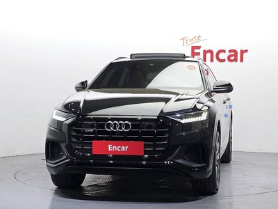 AUDI Q8 - 2